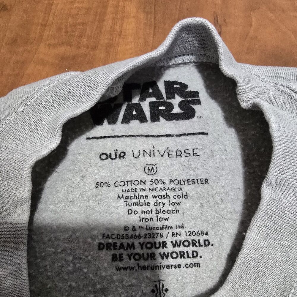 Our Universe Star Wars Ahsoka Tano Loth Wolf Graphic Crew Neck Sweatshirt M - Picture 3 of 4